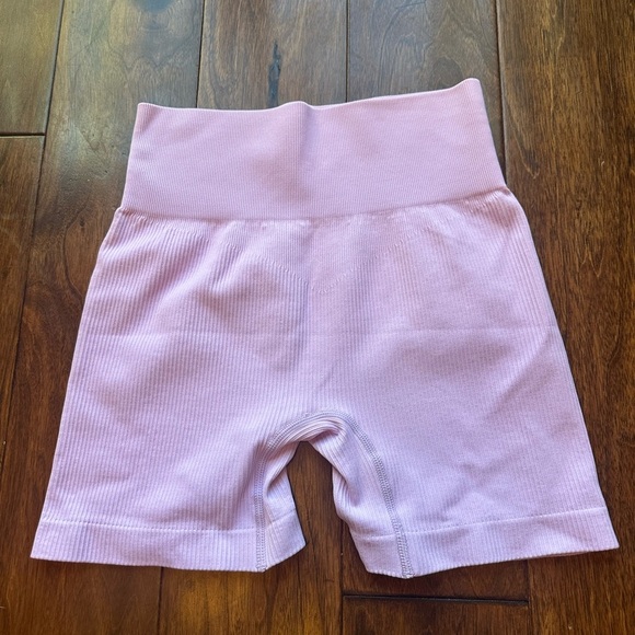 OQQ Women’s Purple Yoga Shorts - Picture 2 of 6